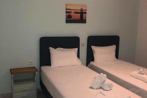 Hotel Christina Studios & Apartments